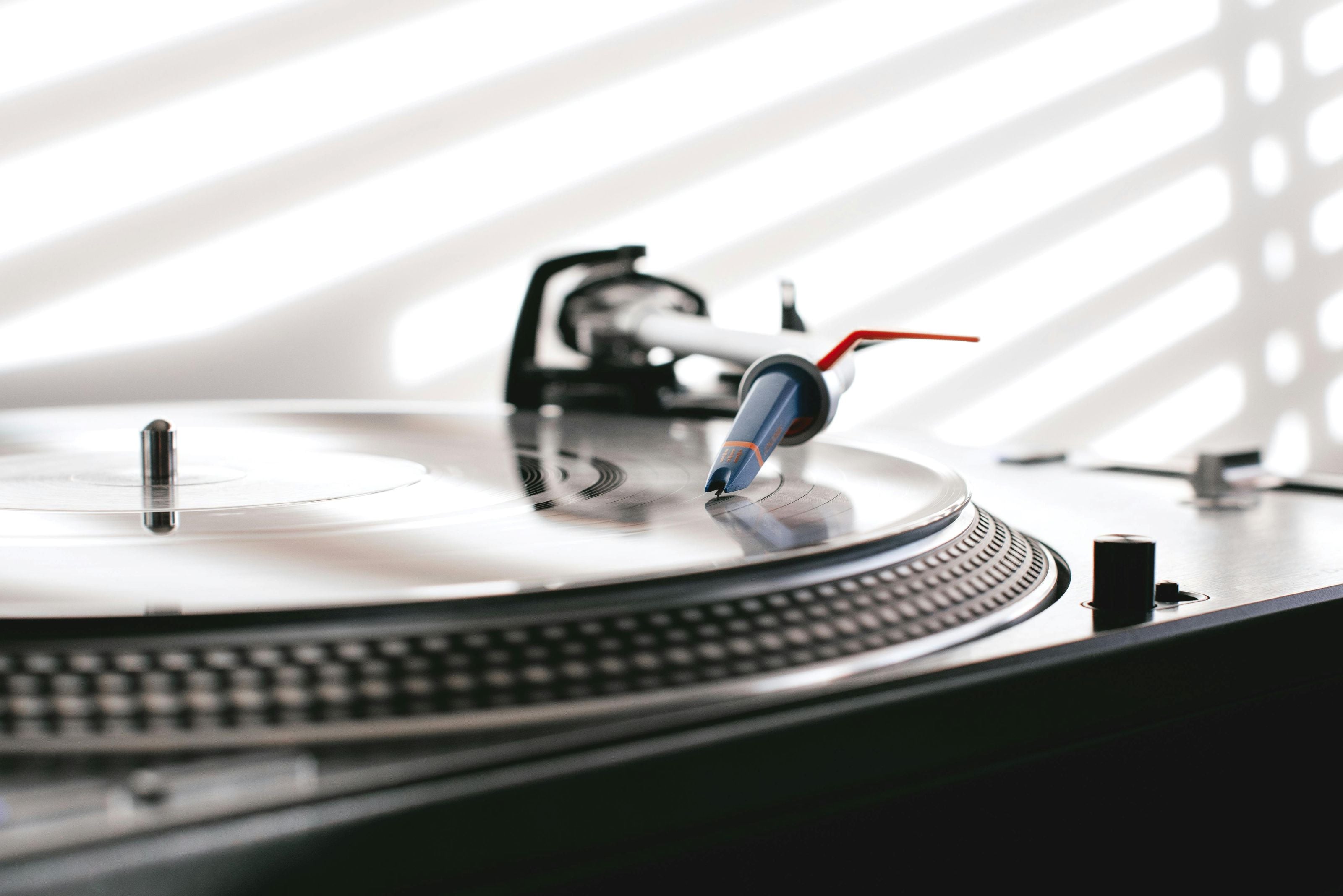 9 Picture Vinyl Design Mistakes to Avoid